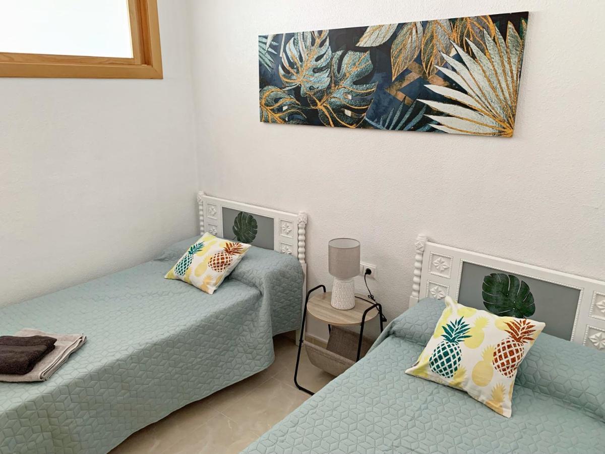 Sunny Beach Retreat Santa Pola Exterior foto